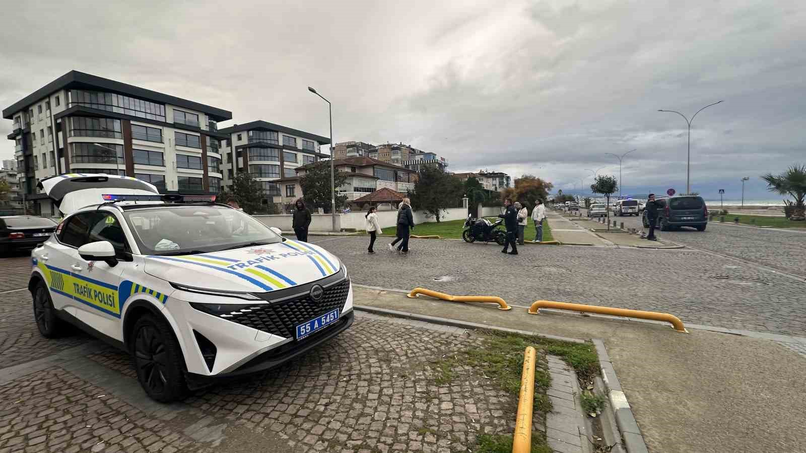 samsunda-motosiklet-otomobille-carpisti-1-yarali