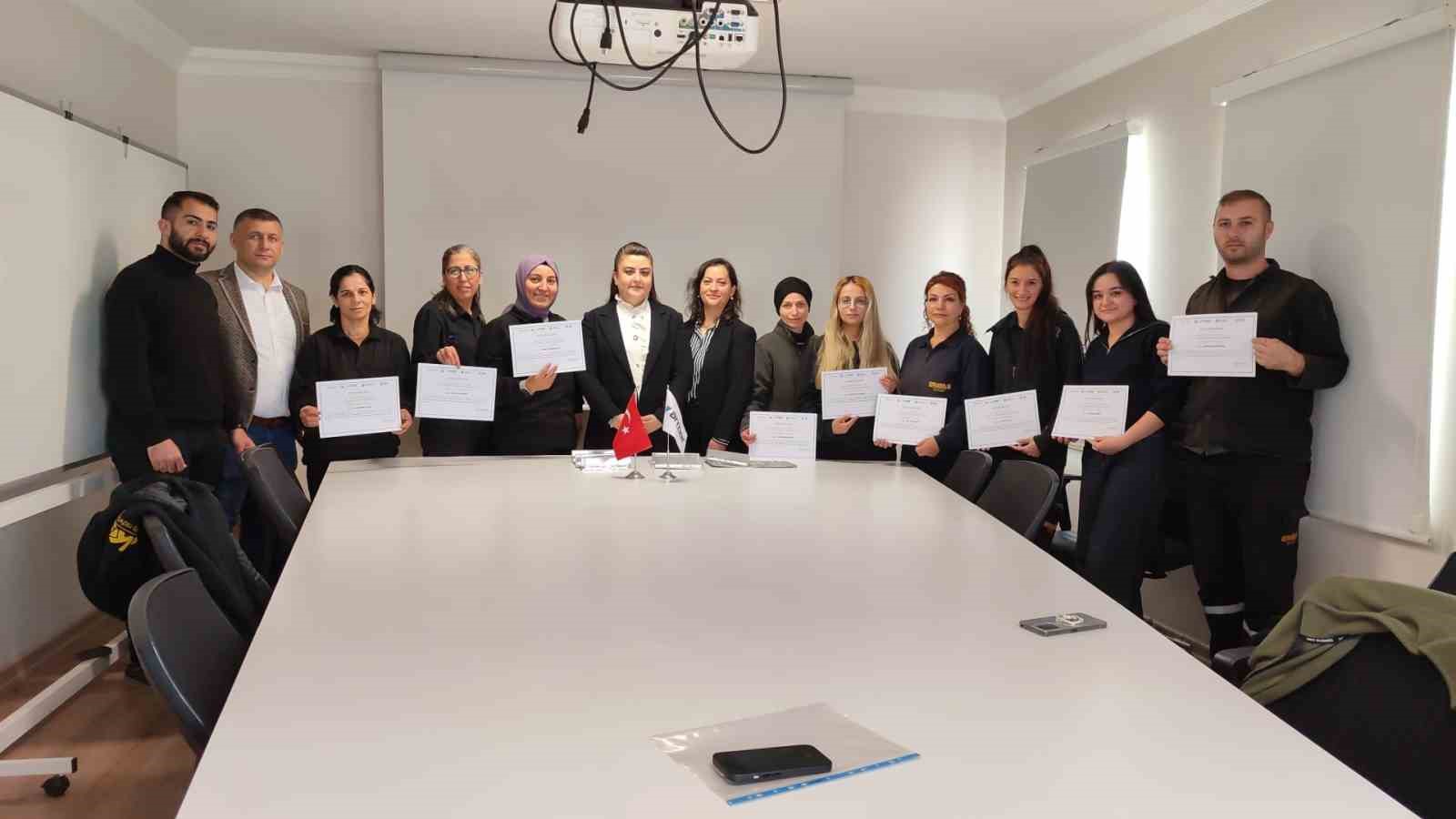 sanayide-kadin-gucu-corumda-15-kadin-kaynakci-sertifikalarini-aldi