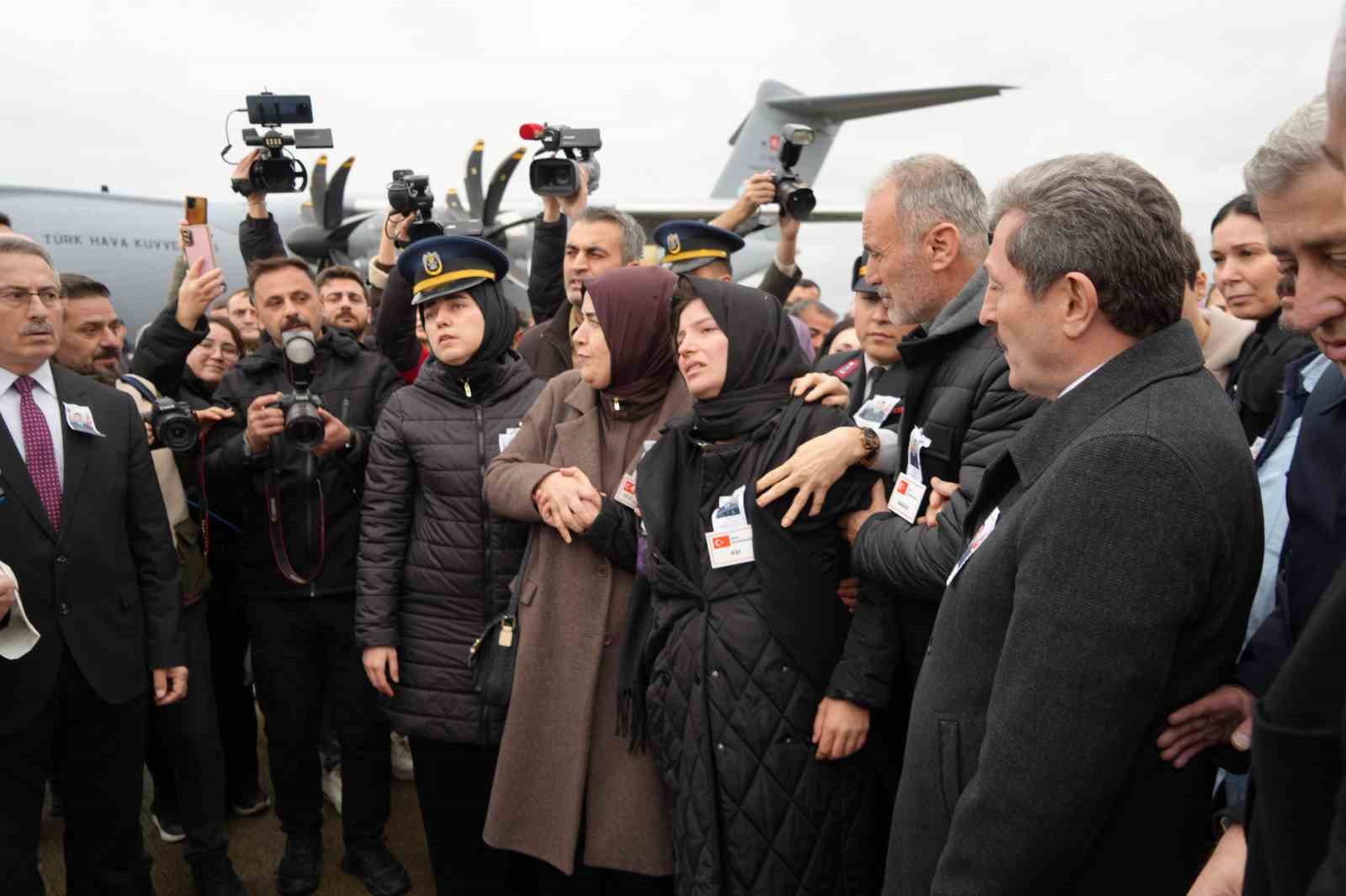 sehit-altiokun-cenazesi-samsuna-getirildi