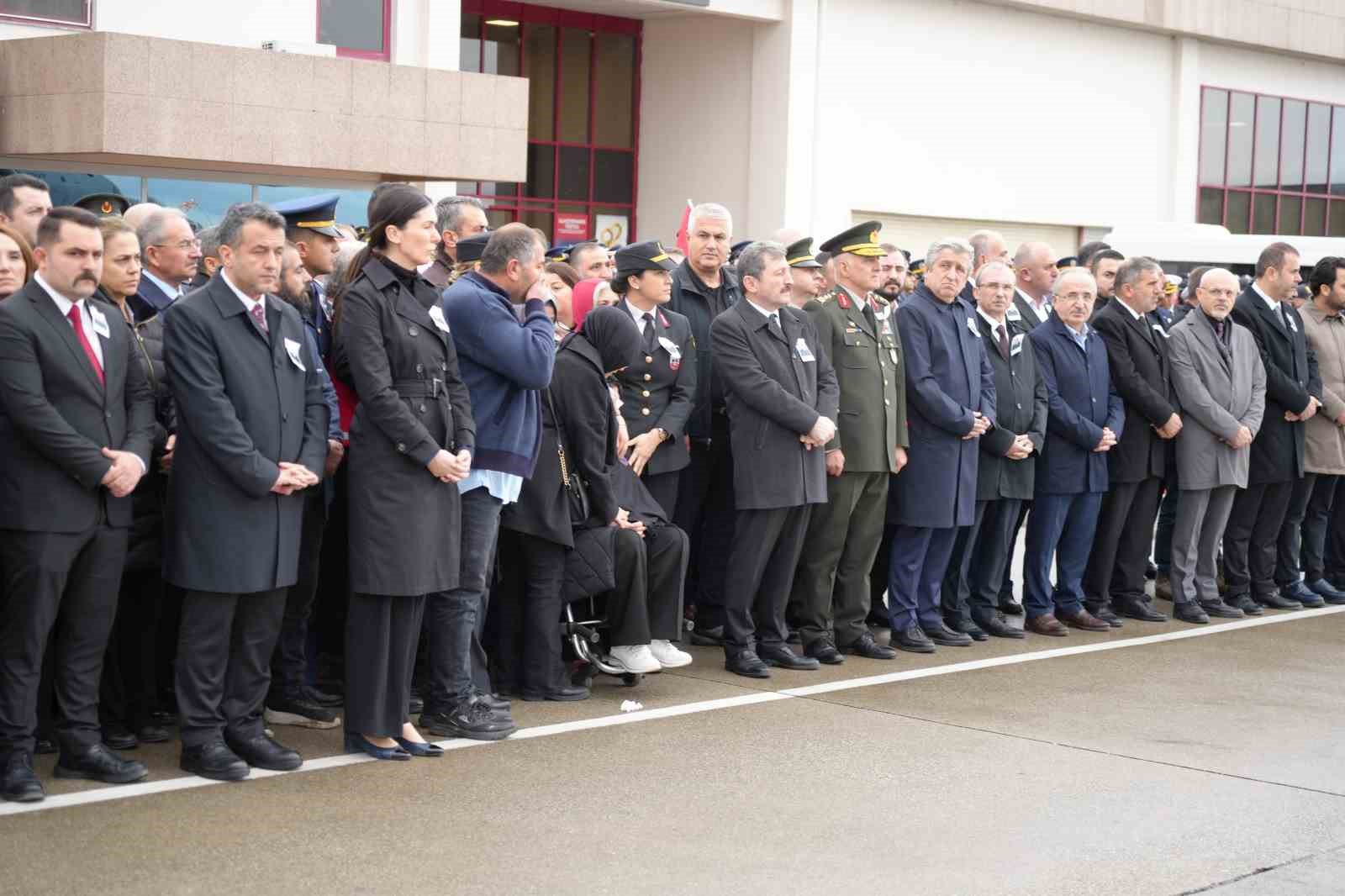 sehit-altiokun-cenazesi-samsuna-getirildi