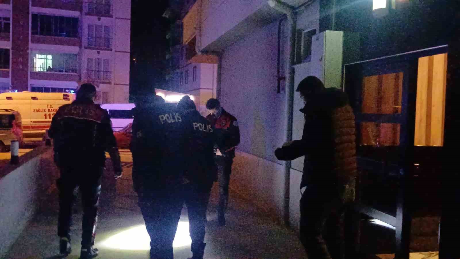 silahla-yaralanan-genc-bina-bosluguna-kacarak-canini-zor-kurtardi