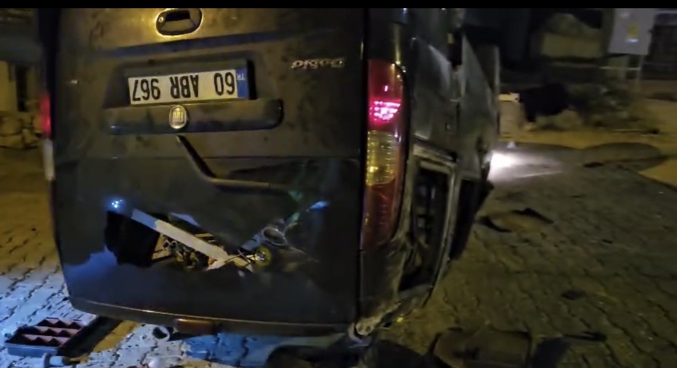 takla-atan-aractaki-5-kisi-yaralandi