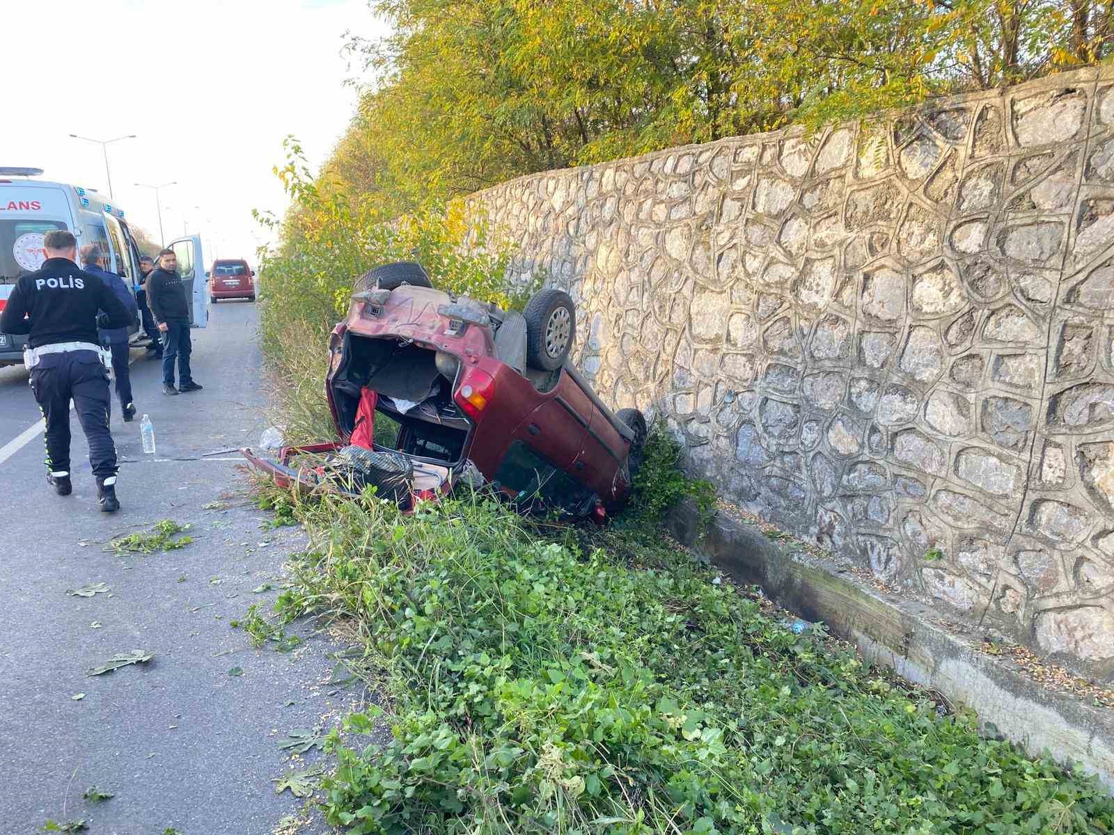 takla-atan-otomobilde-2-kisi-yaralandi