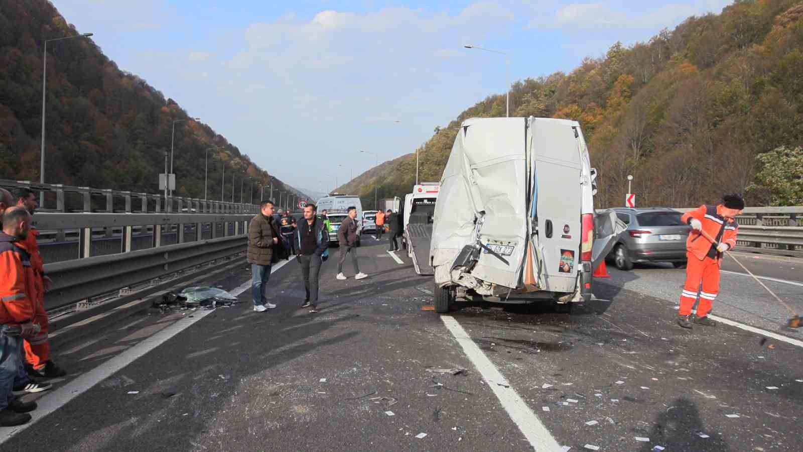 temin-bolu-gecisinde-zincirleme-kaza-1-yarali