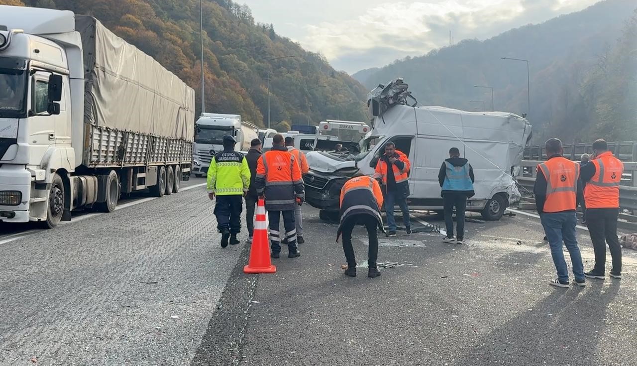 temin-bolu-gecisinde-zincirleme-kaza-1-yarali