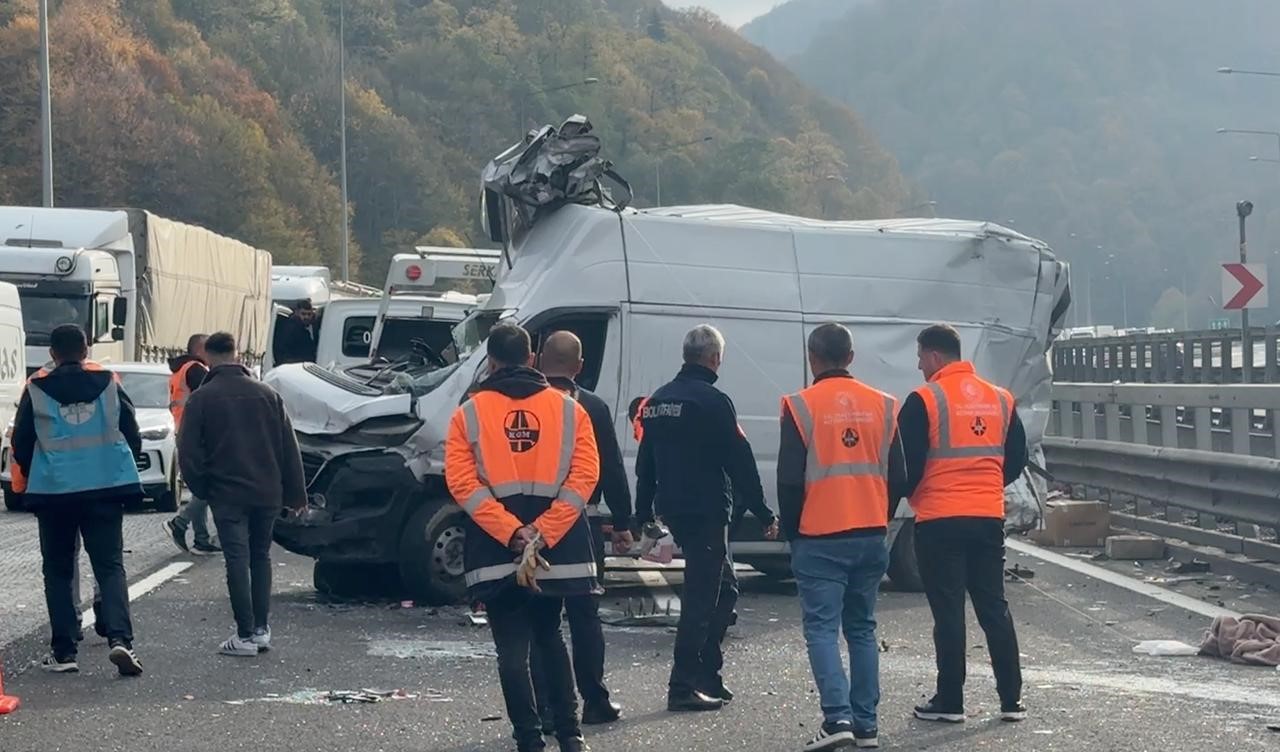 temin-bolu-gecisinde-zincirleme-kaza-1-yarali