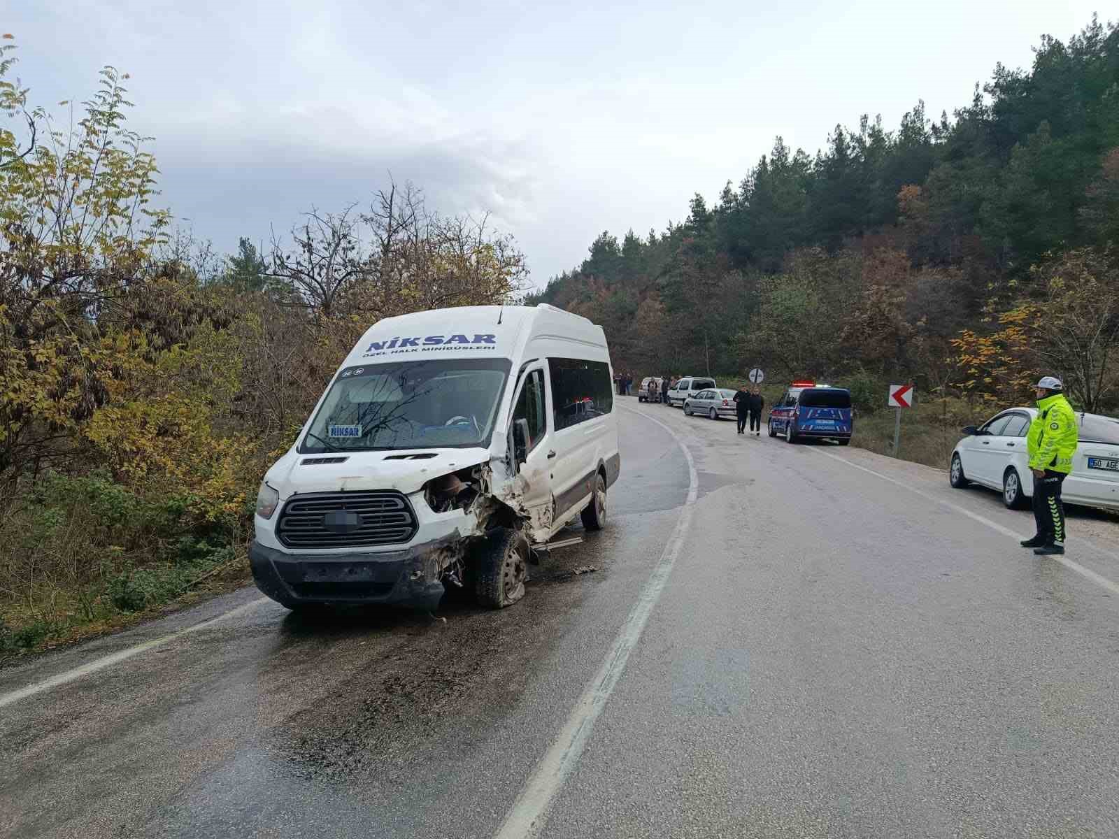 tokatta-zincirleme-kaza-9-yarali