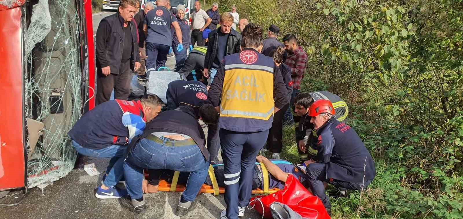 trabzonda-yangina-giden-itfaiye-araci-kaza-yapti-2-yarali