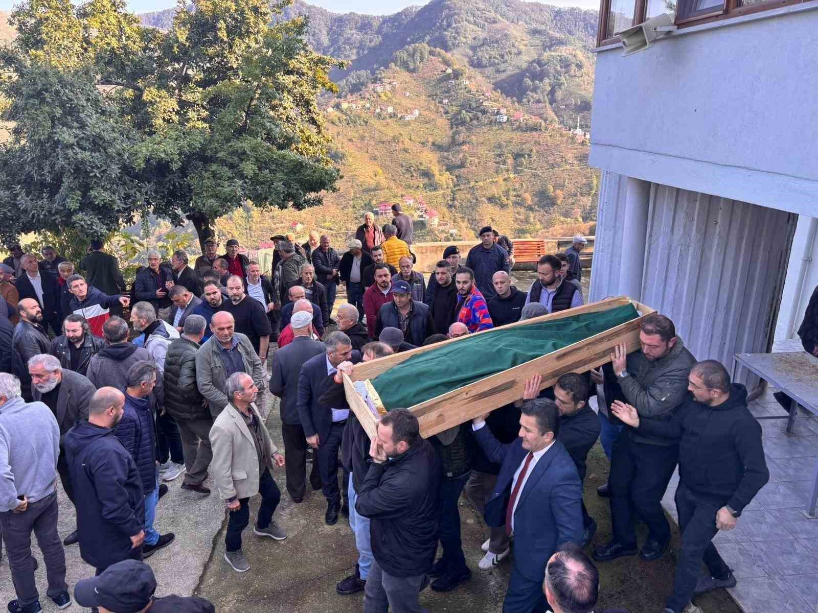 trafik-tartismasi-sonrasi-biri-topraga-digeri-cezaevine