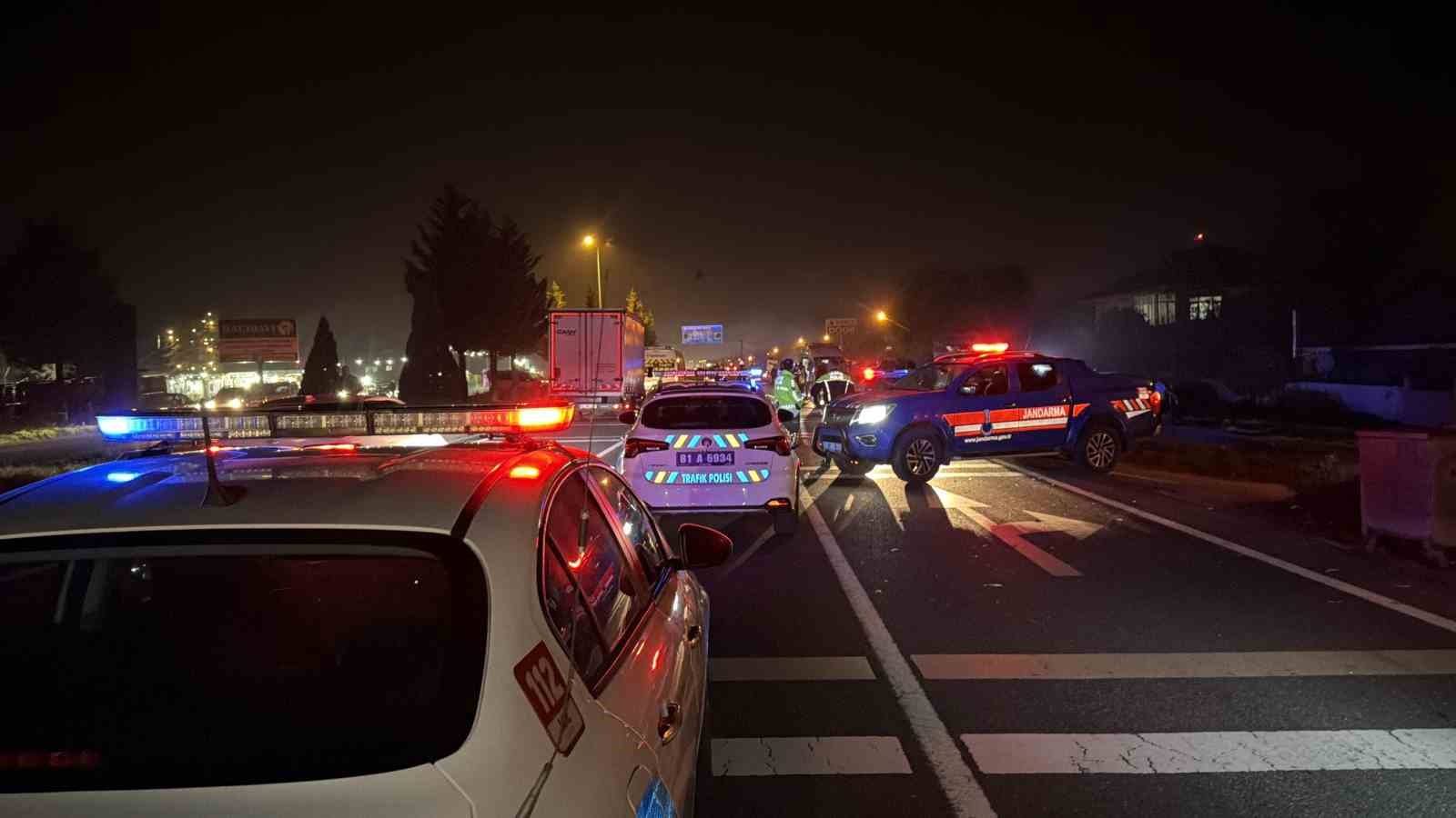 yolun-karsisina-gecerken-kamyonetin-carptigi-kadin-hayatini-kaybetti