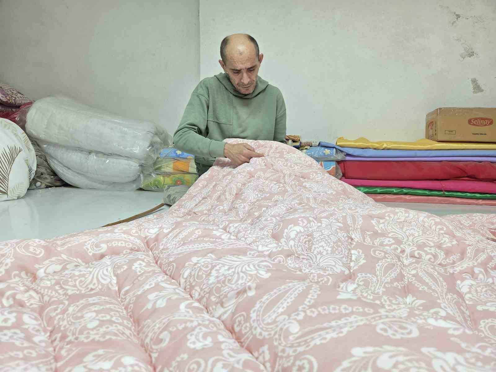 yorgancilar-son-ilmeklerini-atiyor-en-genc-usta-52-yasinda