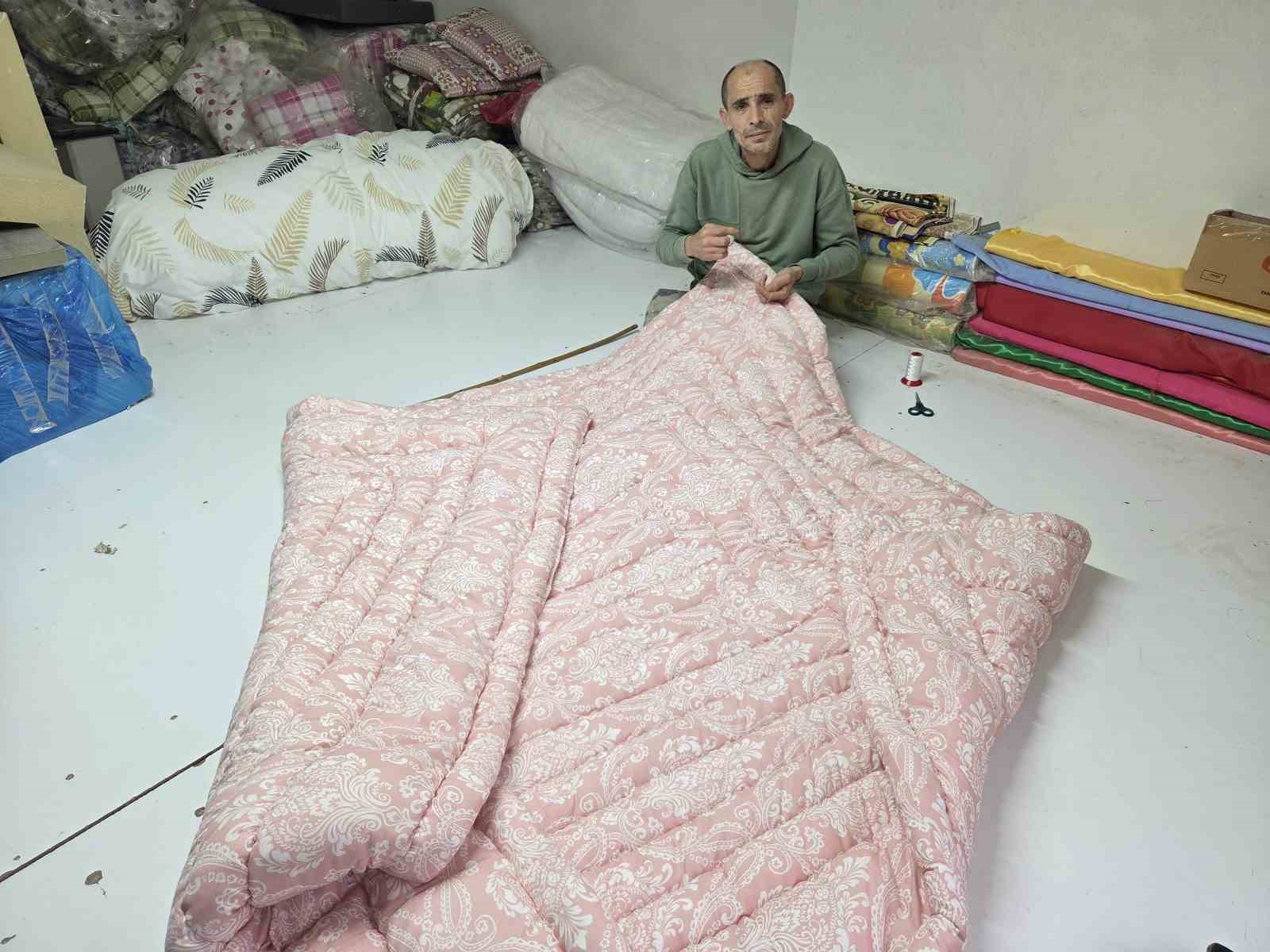 yorgancilar-son-ilmeklerini-atiyor-en-genc-usta-52-yasinda