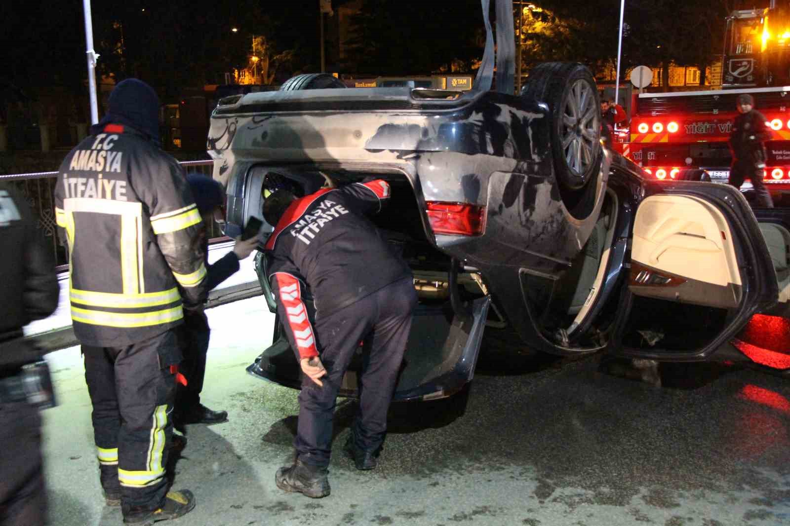 amasyada-kontrolden-cikan-otomobil-kopruden-yesilirmak-nehrine-uctu-1-olu-1-yarali