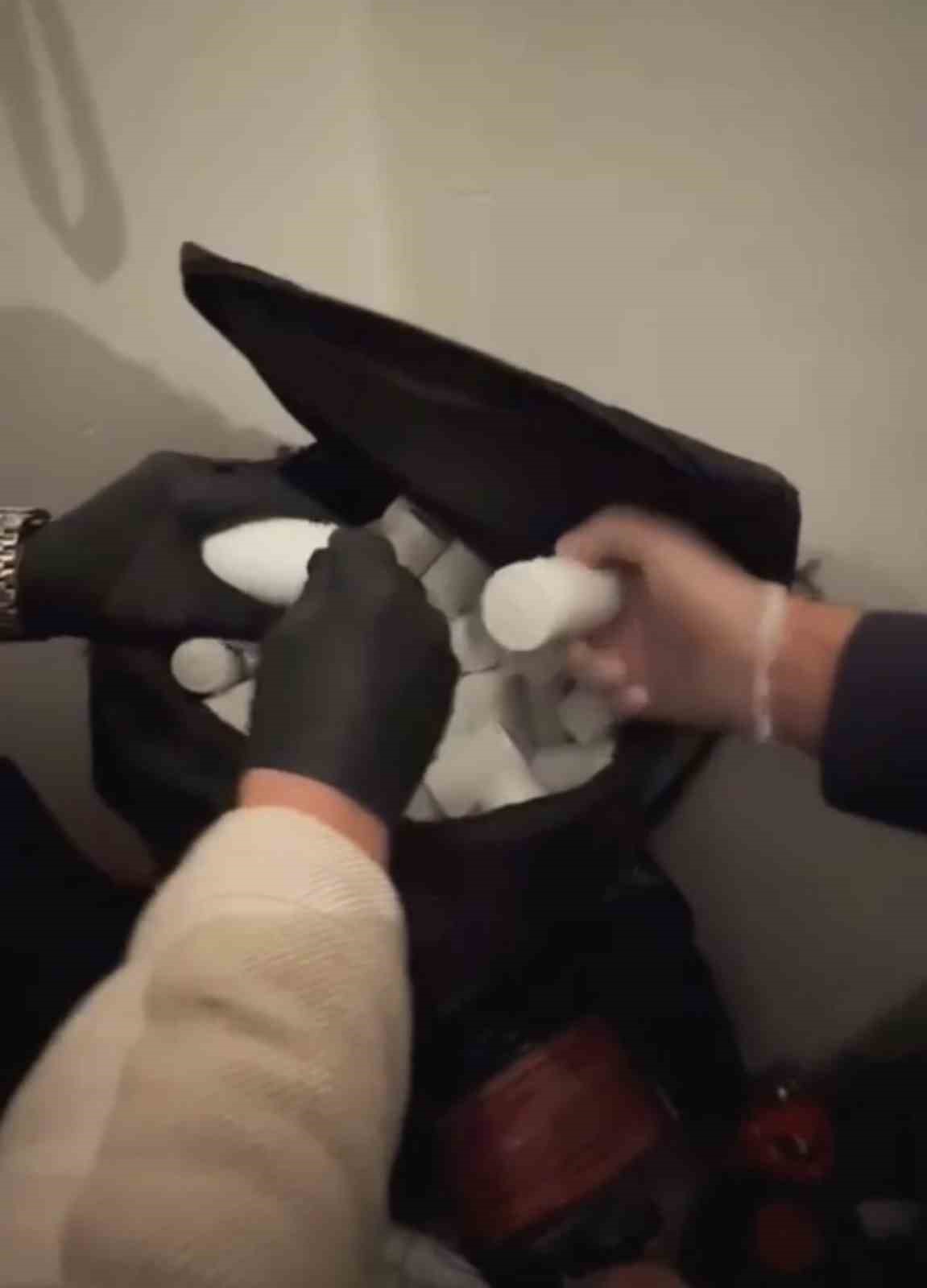 apartman-yoneticisi-jandarma-tarafindan-7-bin-uyusturucu-hapla-yakalandi