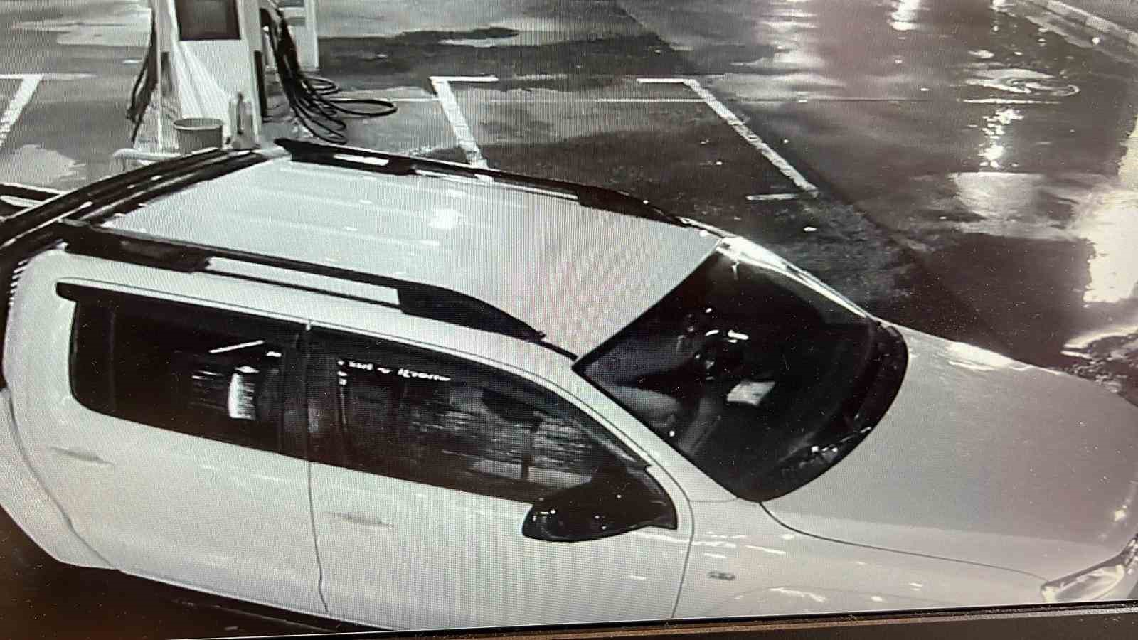 arka-koltuktan-direksiyona-gecti-bir-gencin-olumune-neden-oldu