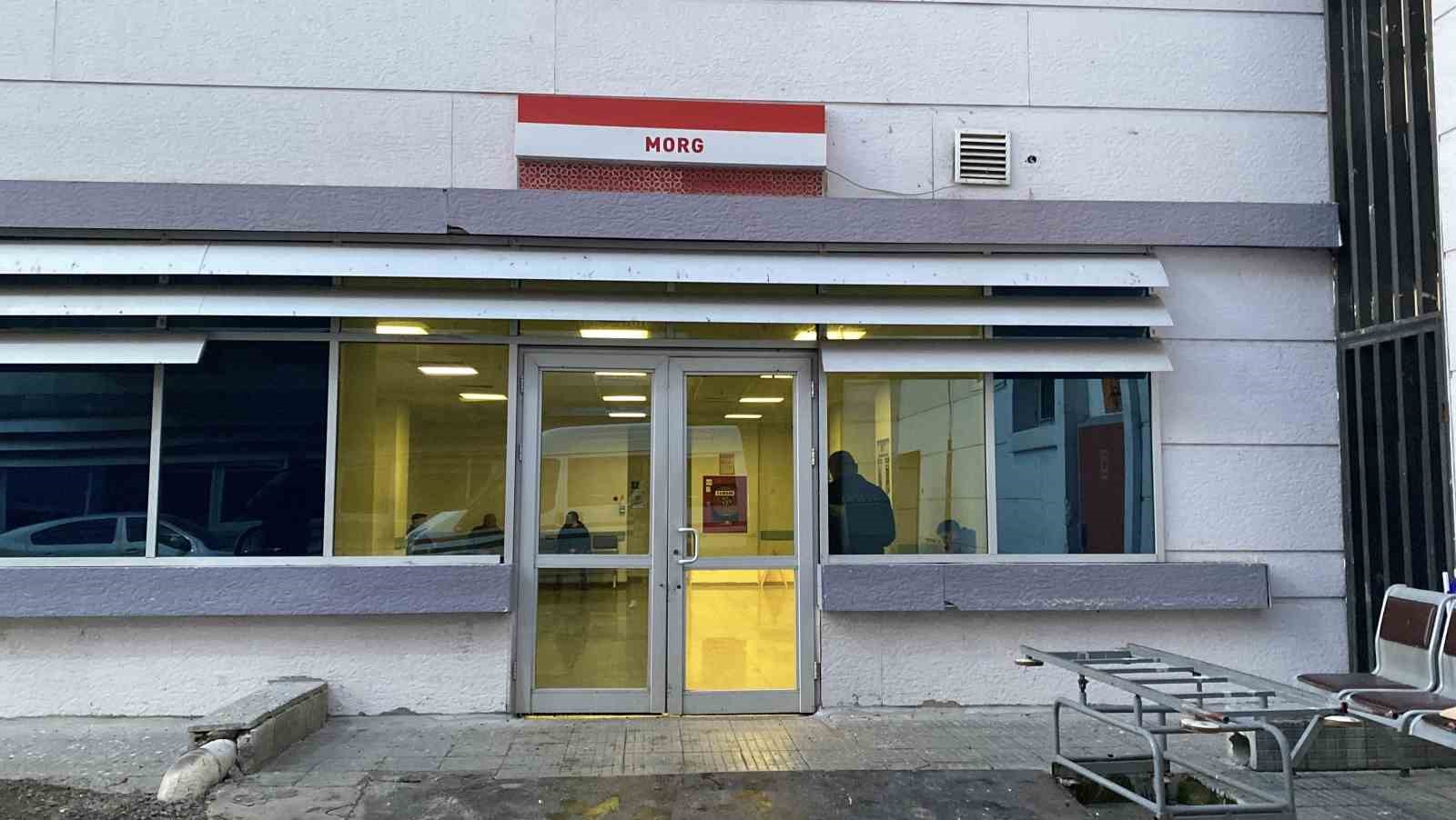 baraj-golunde-bulunan-yasli-adamin-cenazesi-morga-kaldirildi