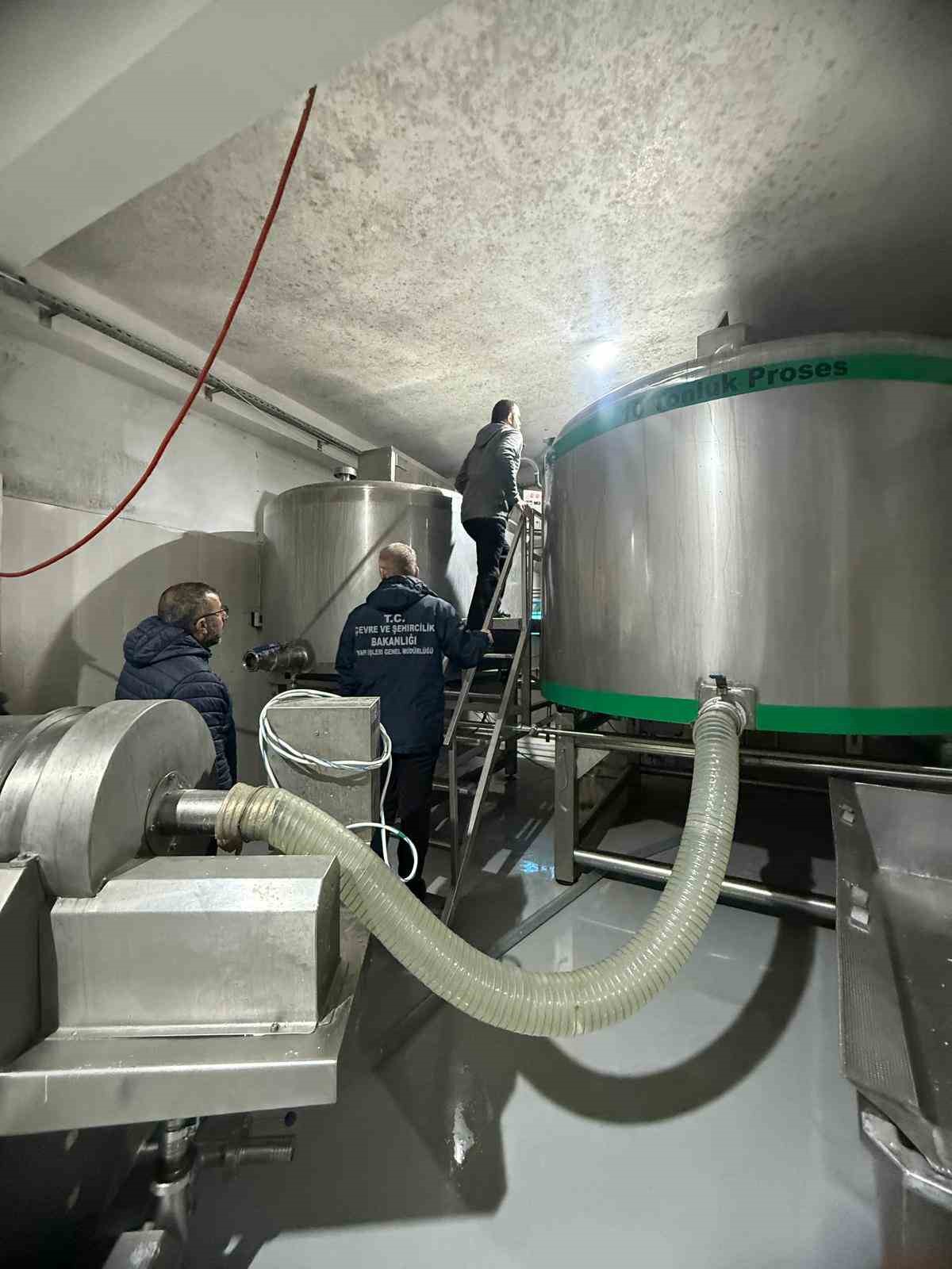 bayburtta-sut-isleme-ve-peynir-uretim-tesisine-cevre-denetimi