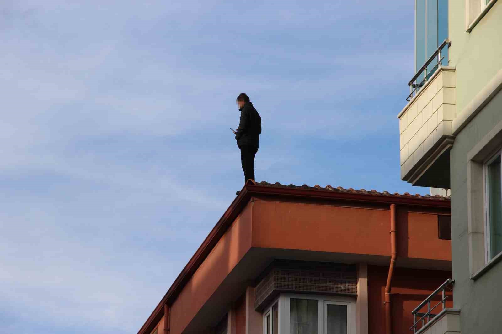 binanin-catisinda-intihara-kalkisan-sahsi-il-emniyet-muduru-ikna-etti