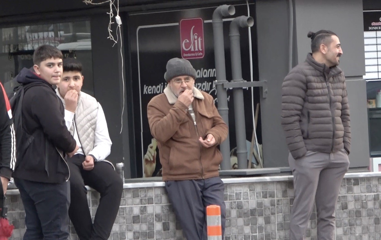 binanin-catisinda-intihara-kalkisan-sahsi-il-emniyet-muduru-ikna-etti