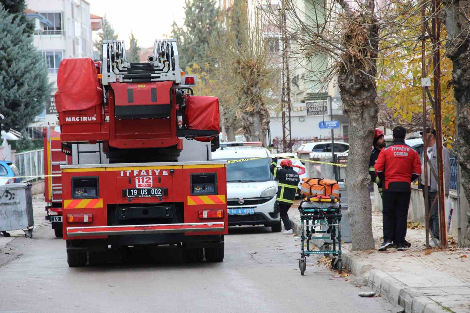 binanin-catisinda-intihara-kalkisan-sahsi-il-emniyet-muduru-ikna-etti