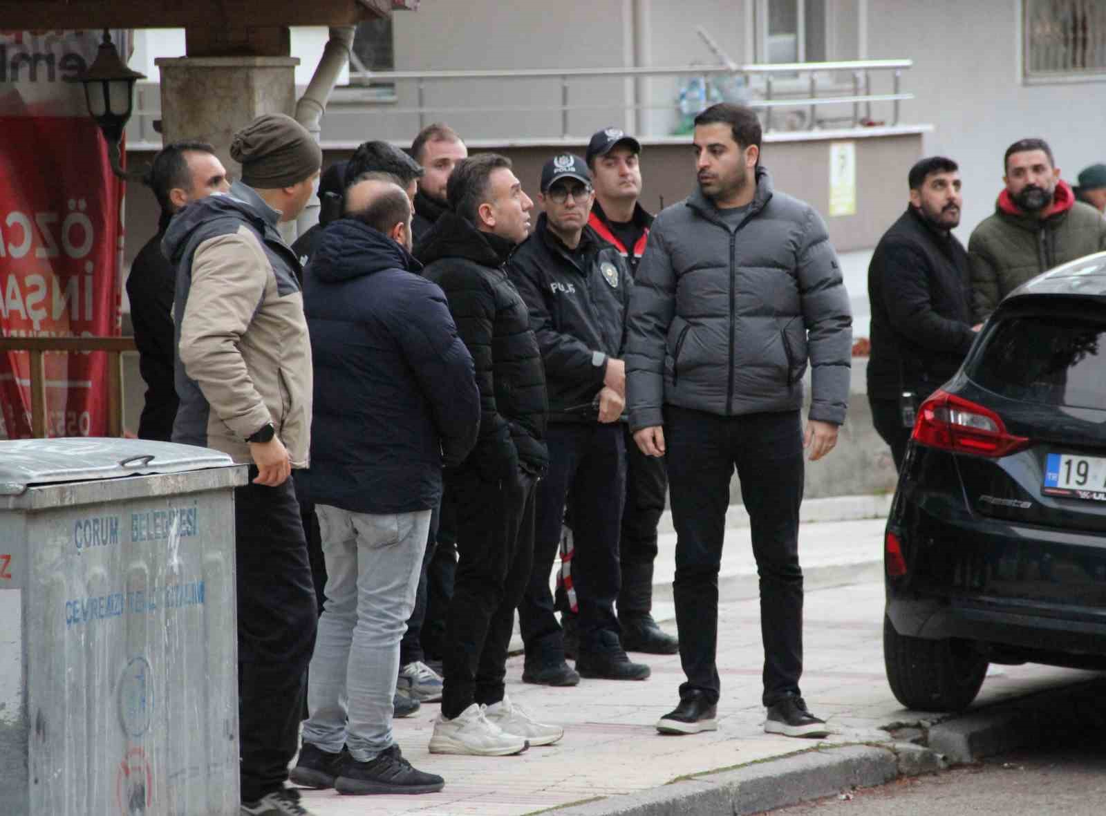 binanin-catisinda-intihara-kalkisan-sahsi-il-emniyet-muduru-ikna-etti