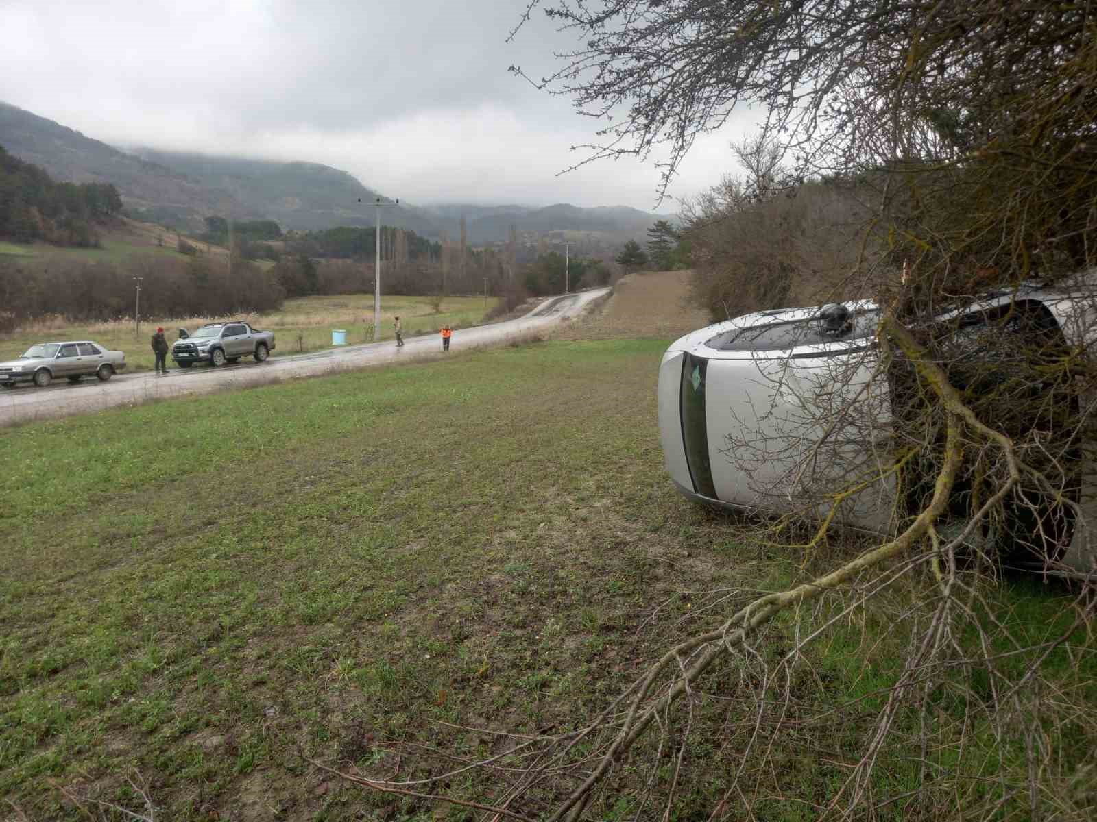 boluda-takla-atan-otomobil-metrelerce-suruklendi