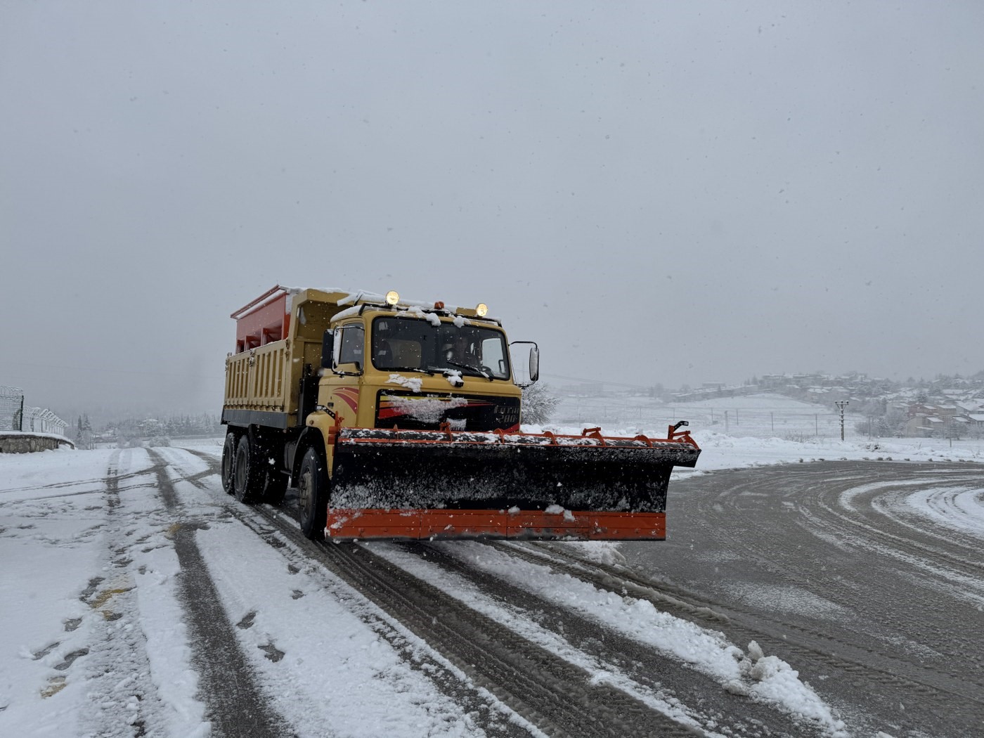 corum-belediyesi-karla-mucadeleye-hazir