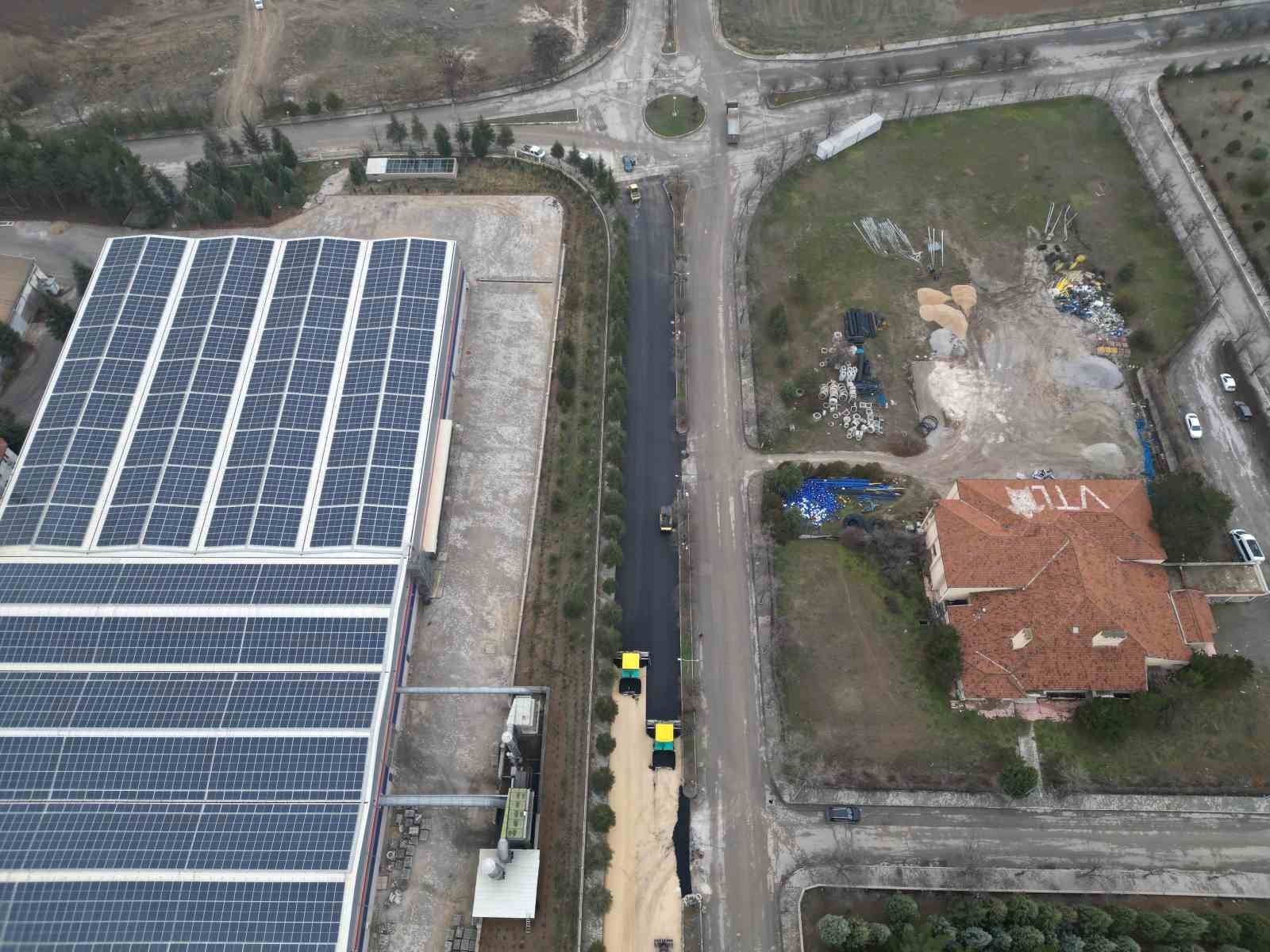 corum-osbye-bin-700-ton-asfalt-serildi