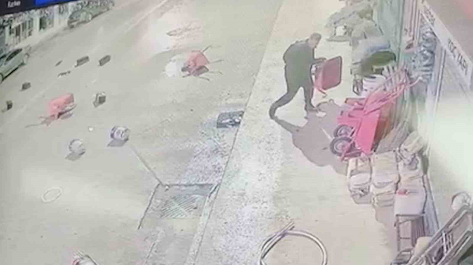 corumda-akilalmaz-olay-eline-ne-gectiyse-yola-firlatti