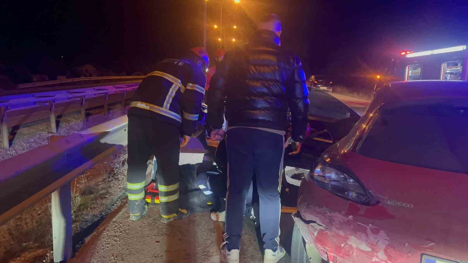 corumda-otomobil-tira-carpti-1-olu