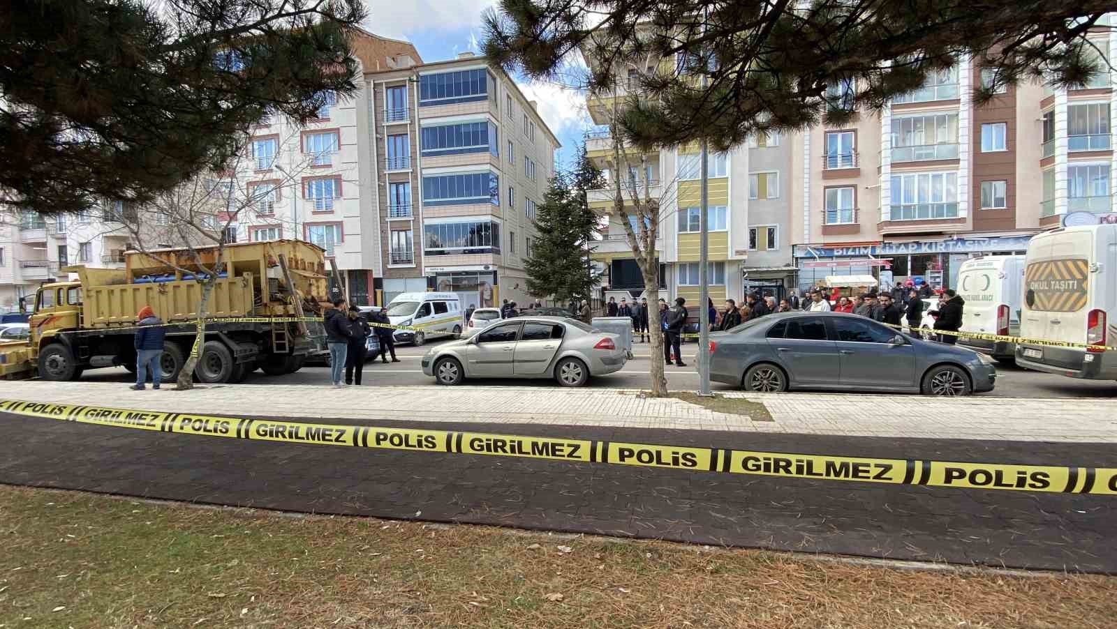 corumda-park-halindeki-otomobilde-30-yasindaki-sahis-olu-bulundu