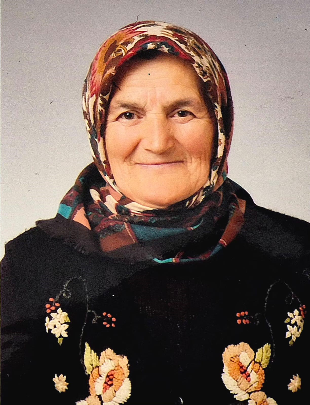 defne-toplarken-kaybolan-kadinin-cansiz-bedeni-bulundu-o-anlar-iha-kameralarina-yansidi