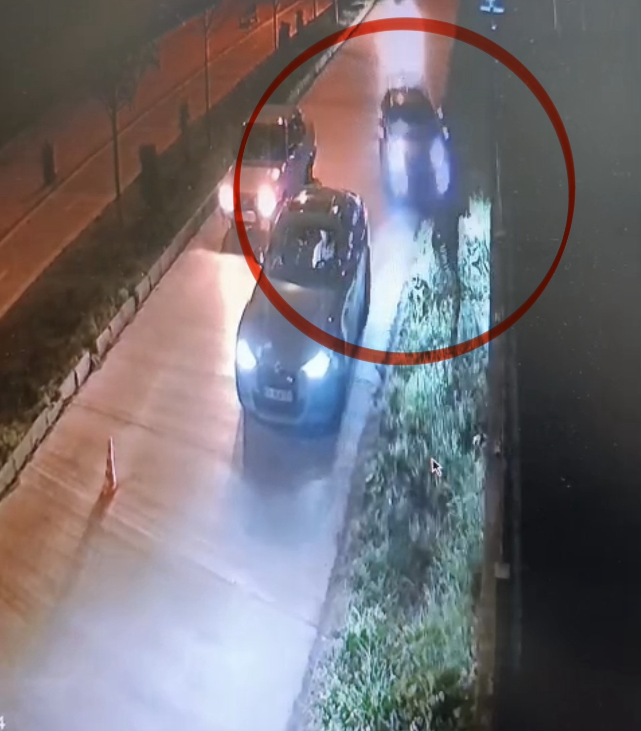 dehset-sacan-aracin-polise-carpma-ani-kameraya-yansidi