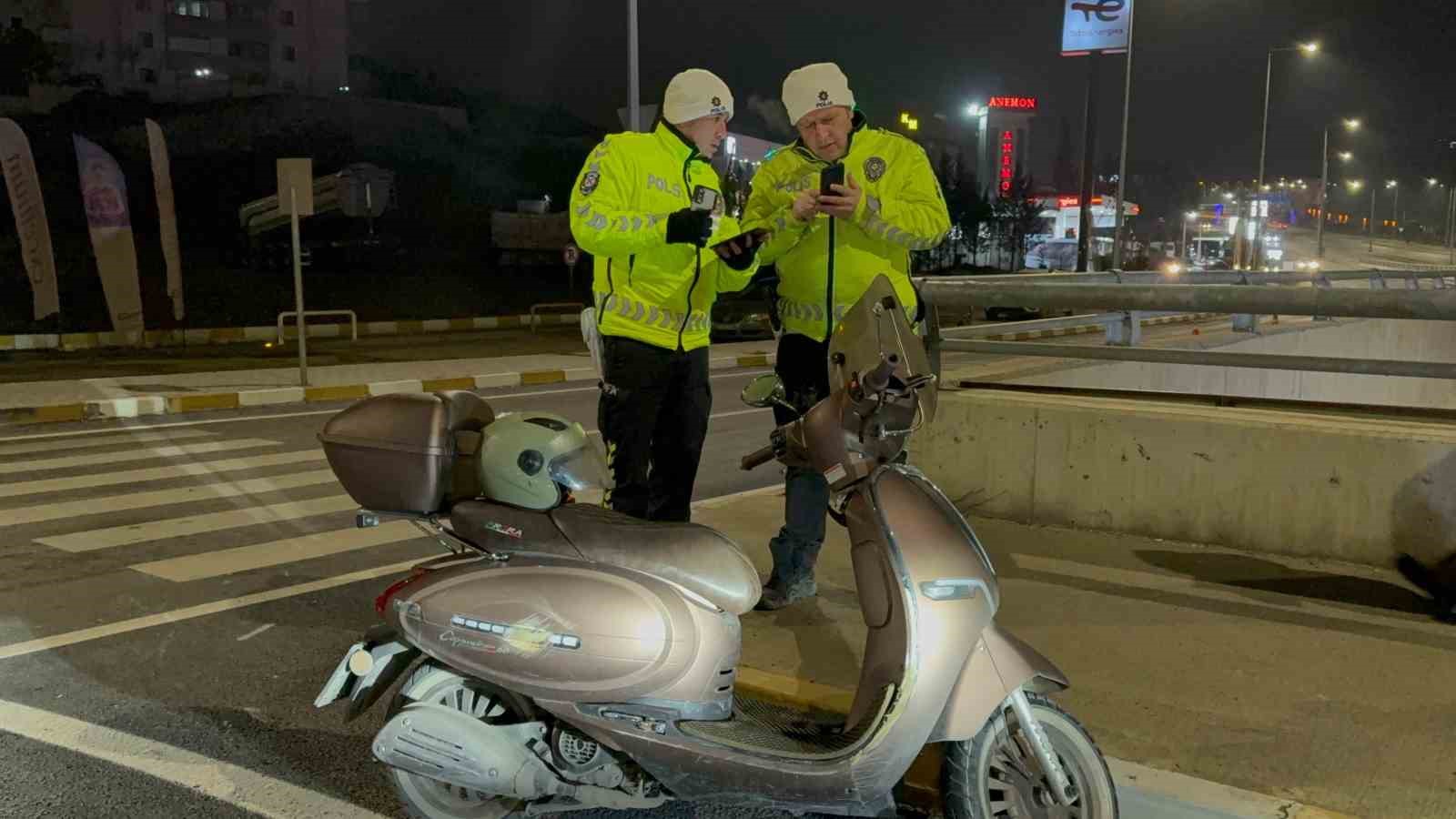 devrilen-motosikletin-surucusu-agir-yaralandi