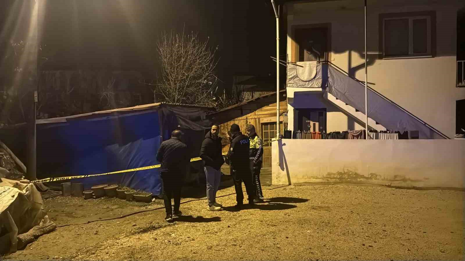 evinin-onunde-silahli-saldiriya-ugrayan-motokurye-hayatini-kaybetti