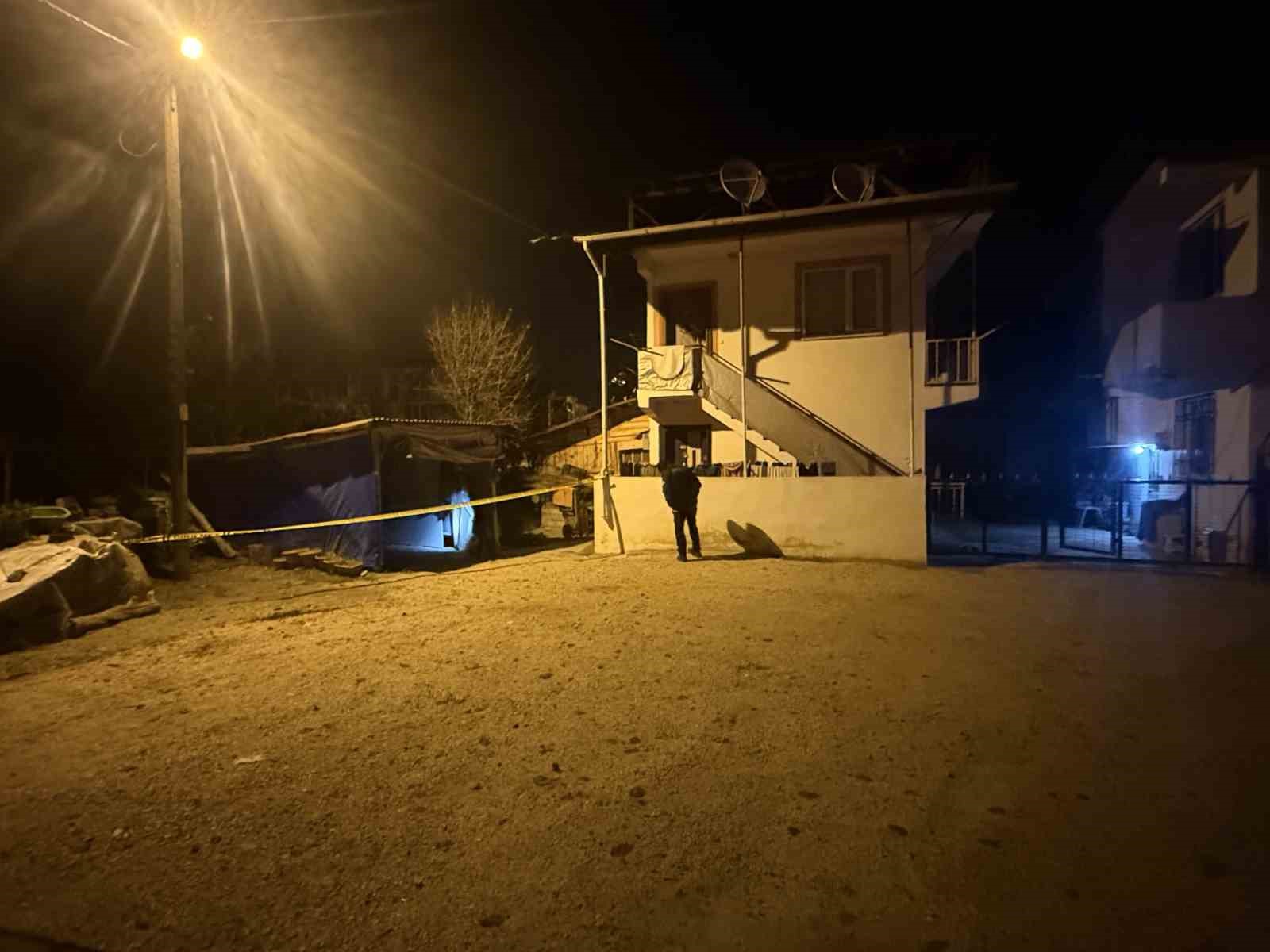 evinin-onunde-silahli-saldiriya-ugrayan-motokurye-hayatini-kaybetti