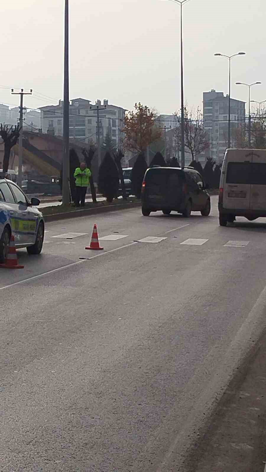 hafif-ticari-aracin-carptigi-yaya-hayatini-kaybetti