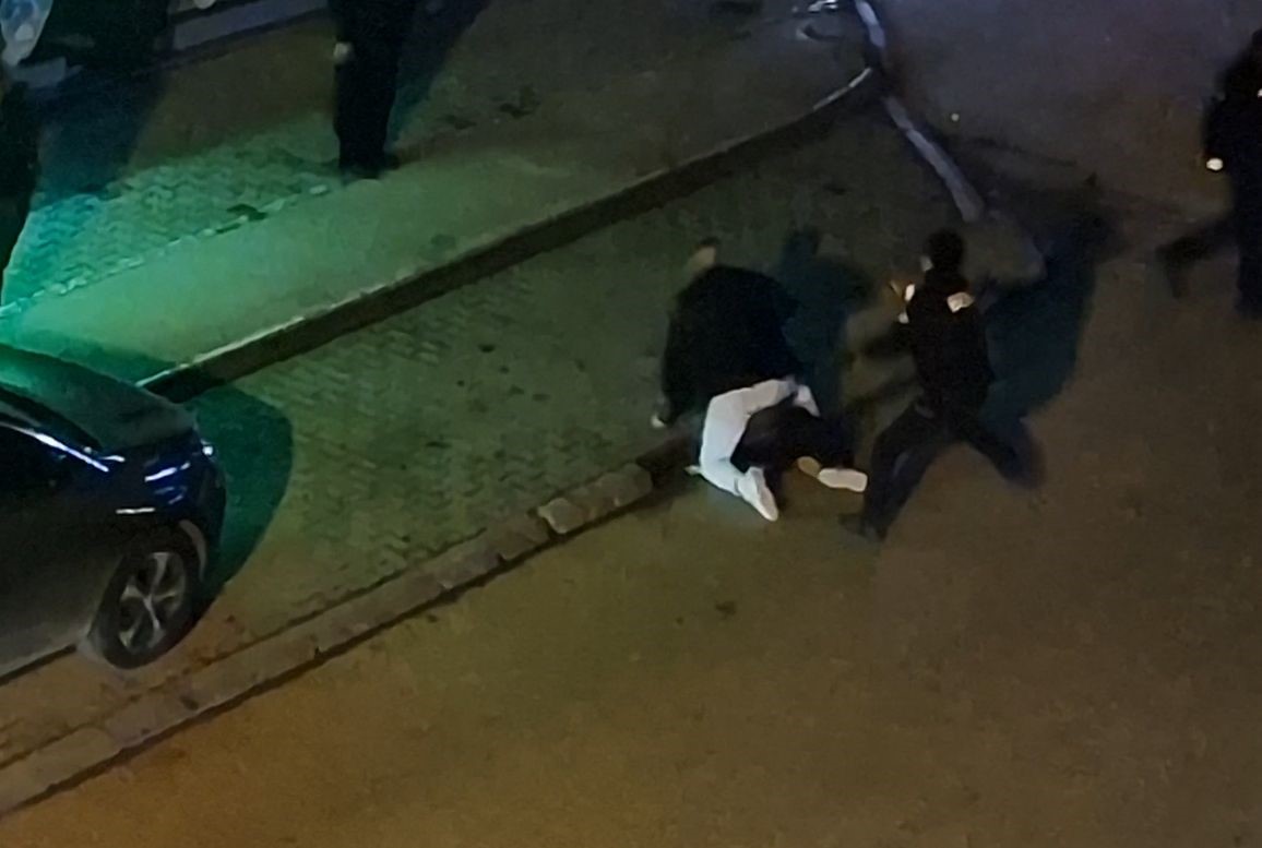 iki-grubun-kavgasini-bekciler-biber-gaziyla-ayirdi