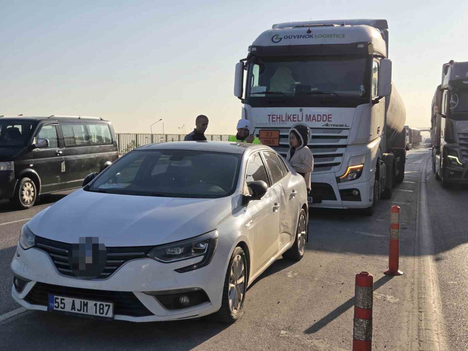 lpg-yuklu-tanker-otomobile-carpti-facianin-esiginden-donuldu