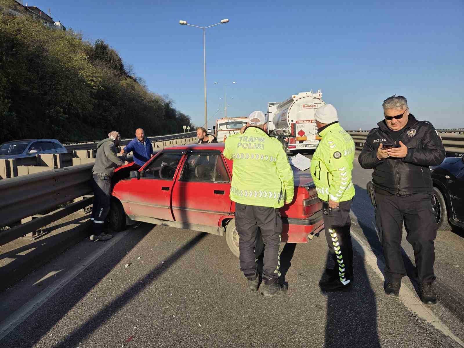 lpg-yuklu-tanker-otomobile-carpti-facianin-esiginden-donuldu