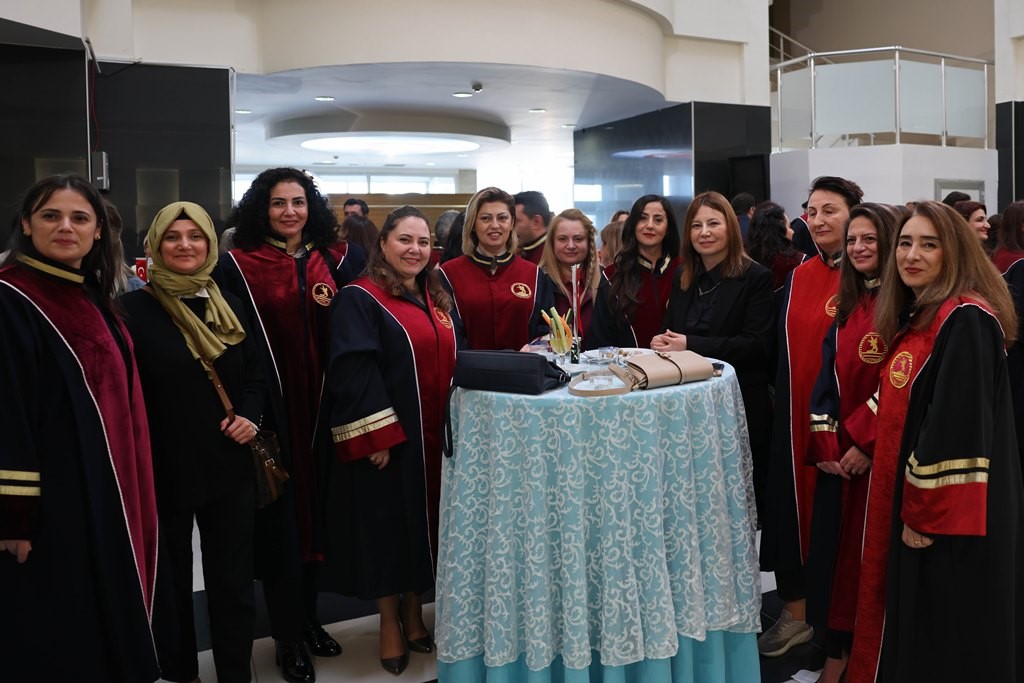 omude-182-akademisyen-akademik-yukseltme-toreniyle-tebrik-edildi