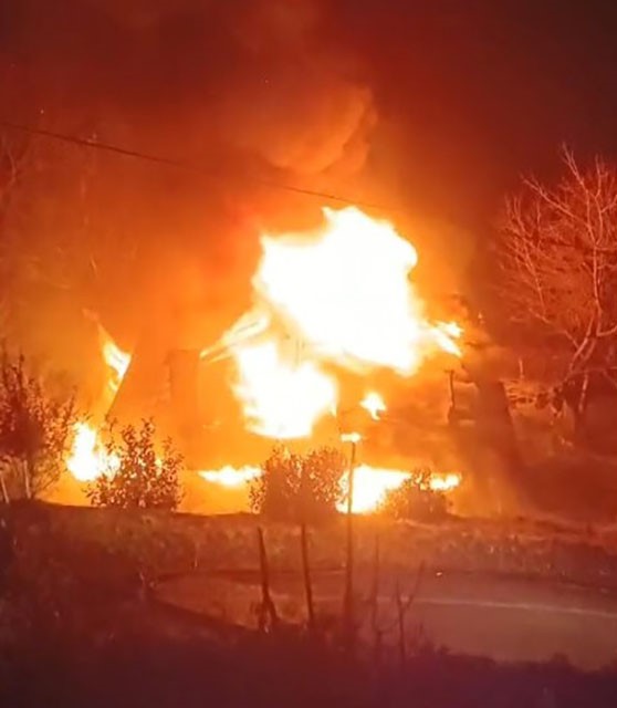 orduda-iki-katli-ahsap-evde-yangin