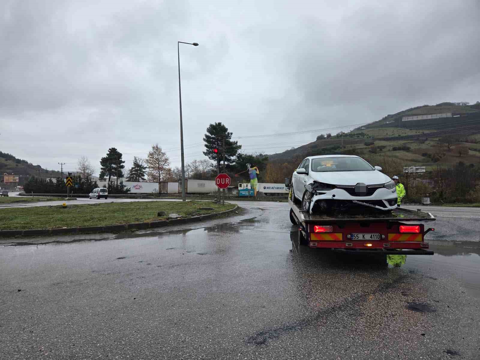 otomobil-ile-hafif-ticari-arac-carpisti-2-yarali