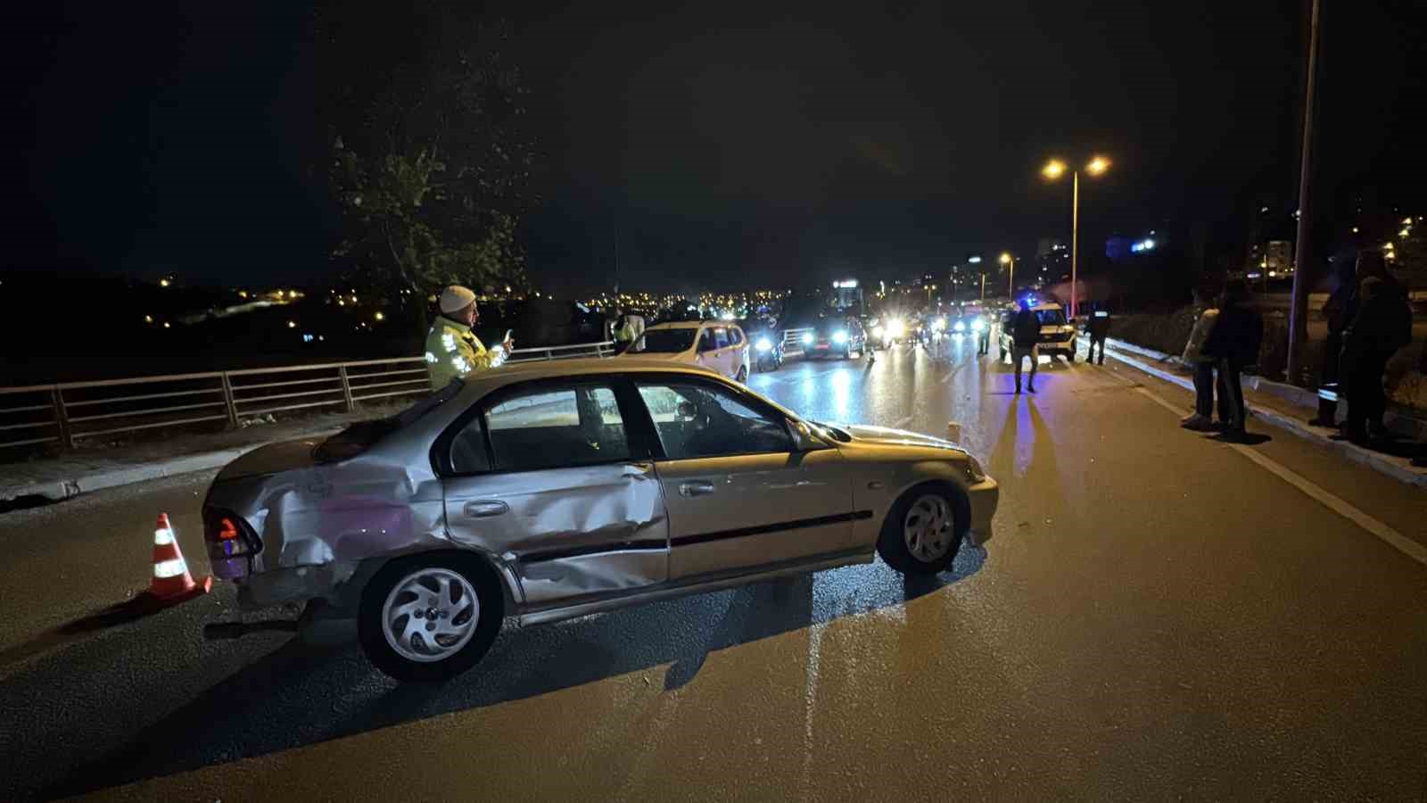 otomobil-ile-hafif-ticari-arac-carpisti-3-yarali