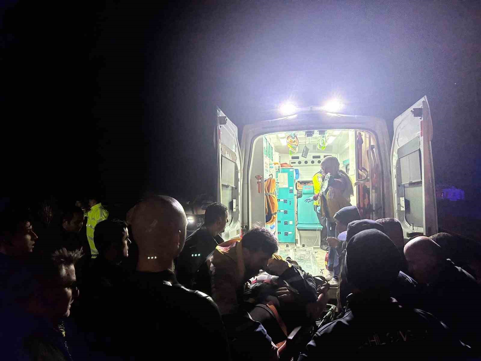 otomobil-sarampole-yuvarlandi-1-yarali