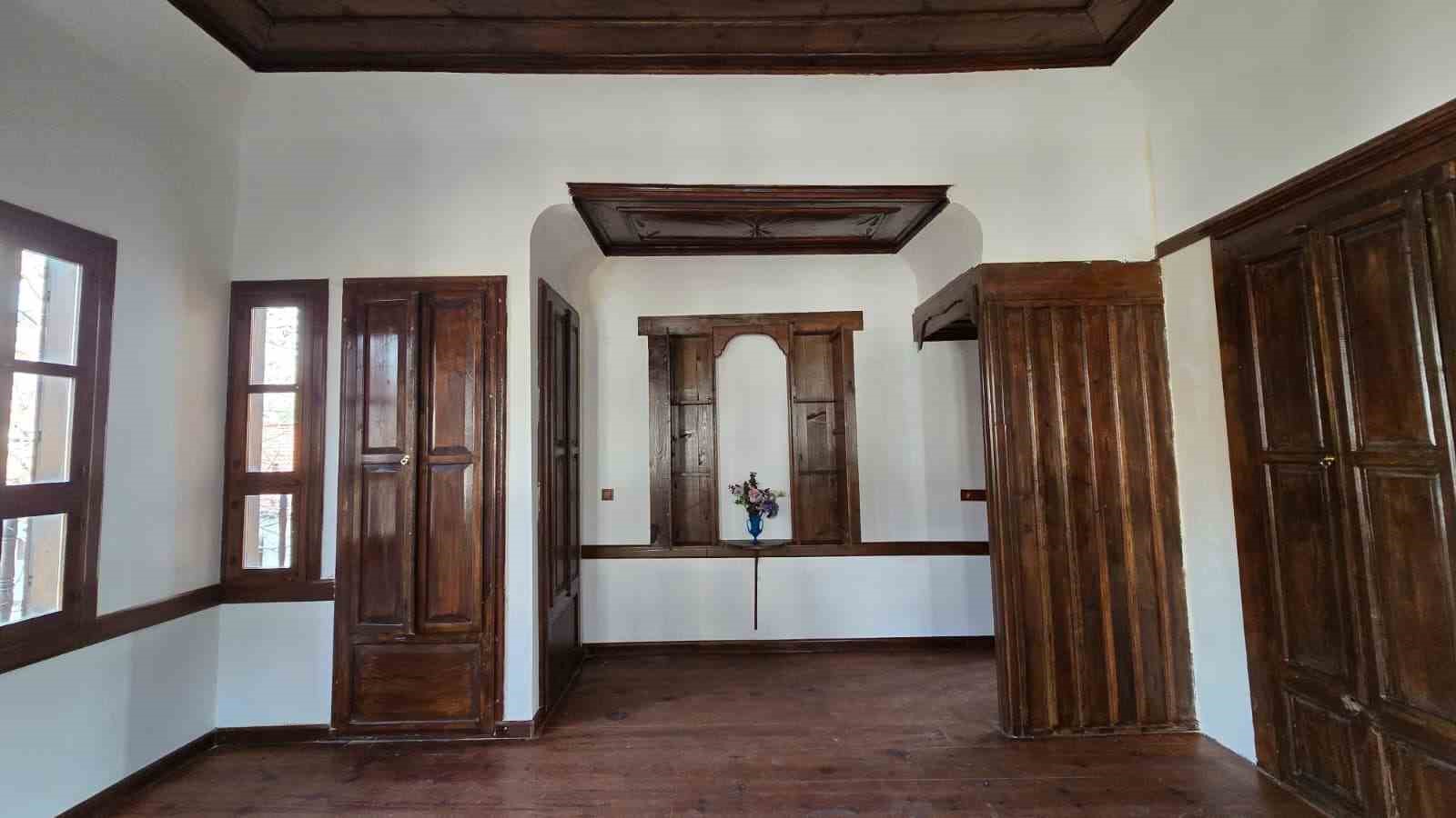 restore-edilerek-korunan-222-yillik-konaga-odul