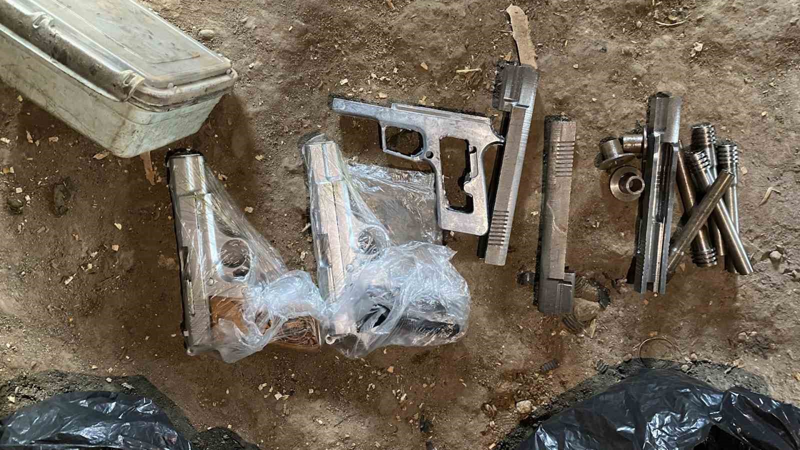 rizede-silah-atolyesine-baskin