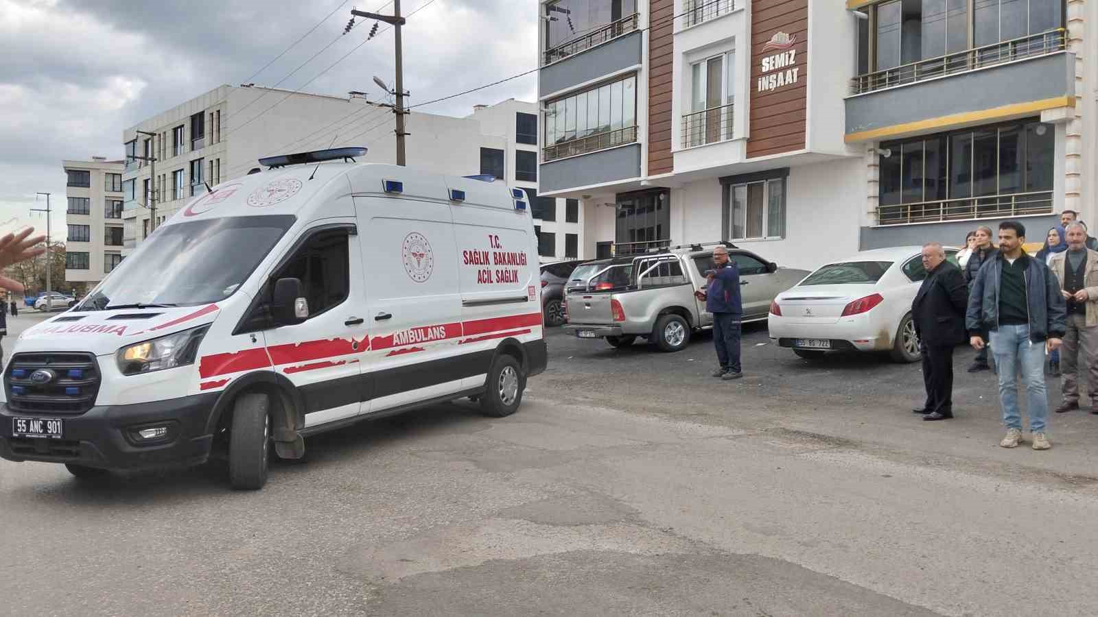 samsunda-28-yasindaki-genc-evde-asili-bulundu