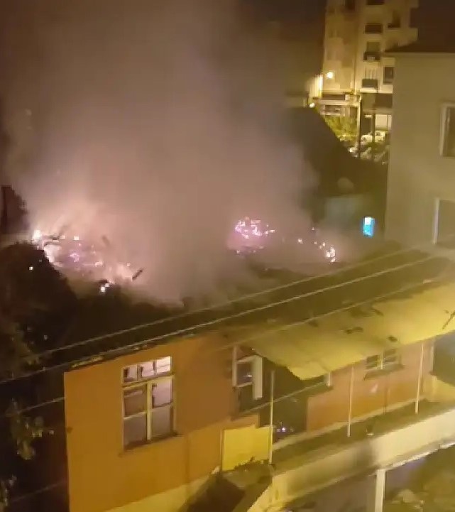 samsunda-iki-katli-evde-yangin-1-olu