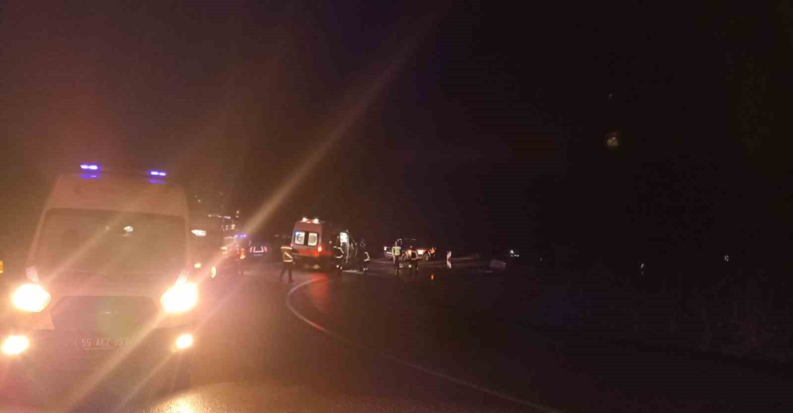 samsunda-uc-arac-birbirine-girdi-3-yarali